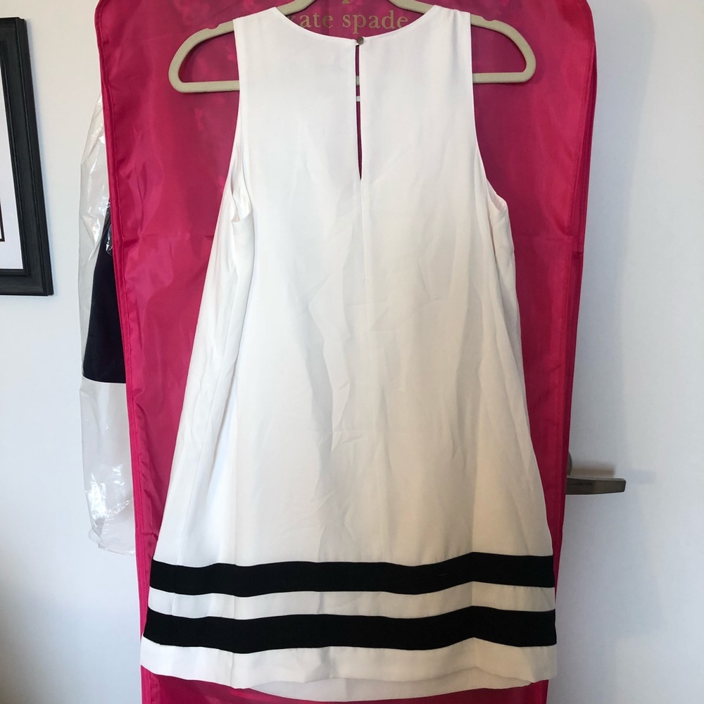 Forever 21 Striped Hem Pleated Shift Dress, White/Black, Size Small, NwoT - Picture 4 of 8